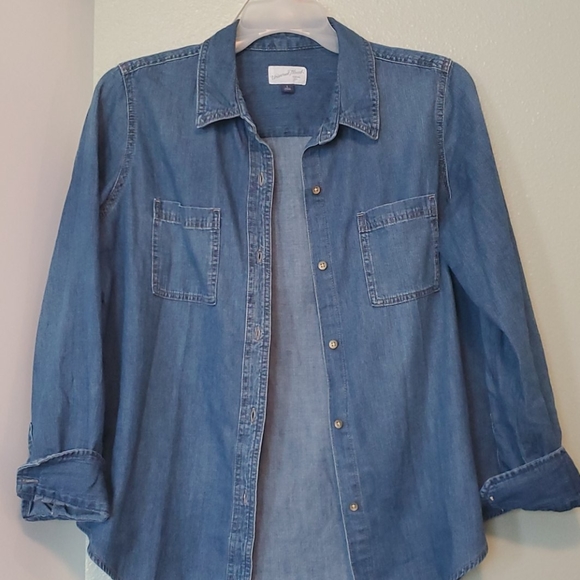 Top - Picture 2 of 4